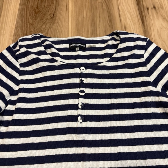 Karl Lagerfeld Paris White Navy Blue Striped stretch knit blouse Size XL - Picture 2 of 8